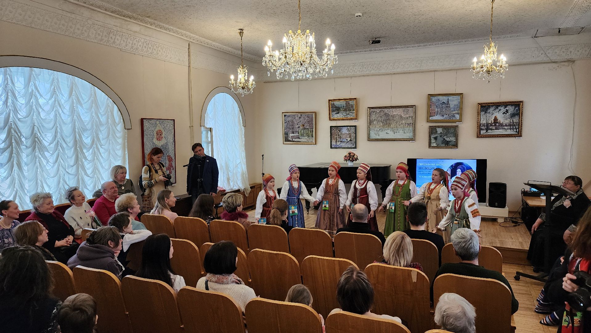 кашира, краеведческий музей, среднее поочье, каменный век, эволюция моды, выставка, народный костюм, реконструкция,