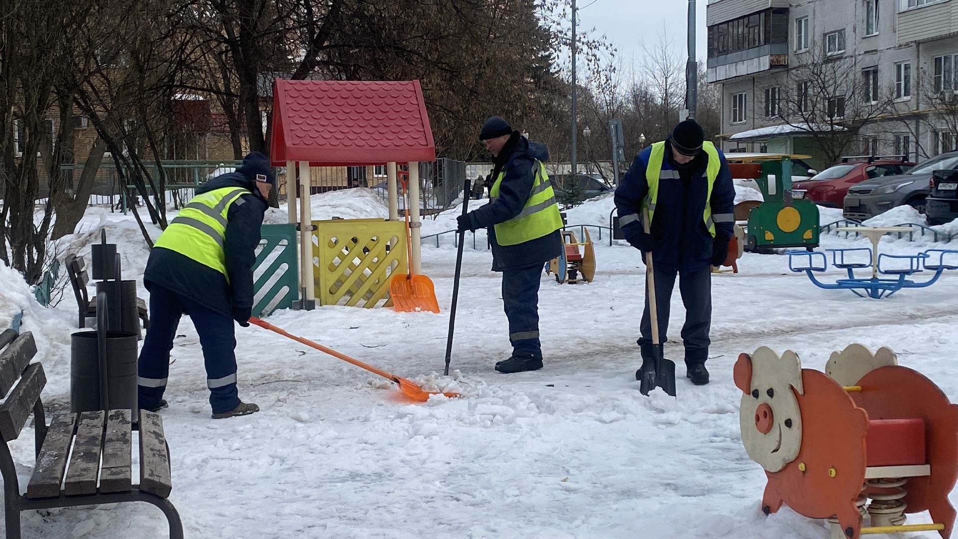 уборка города, уборка льда, уборка от снега, детские площадки, ленинский городской округ,