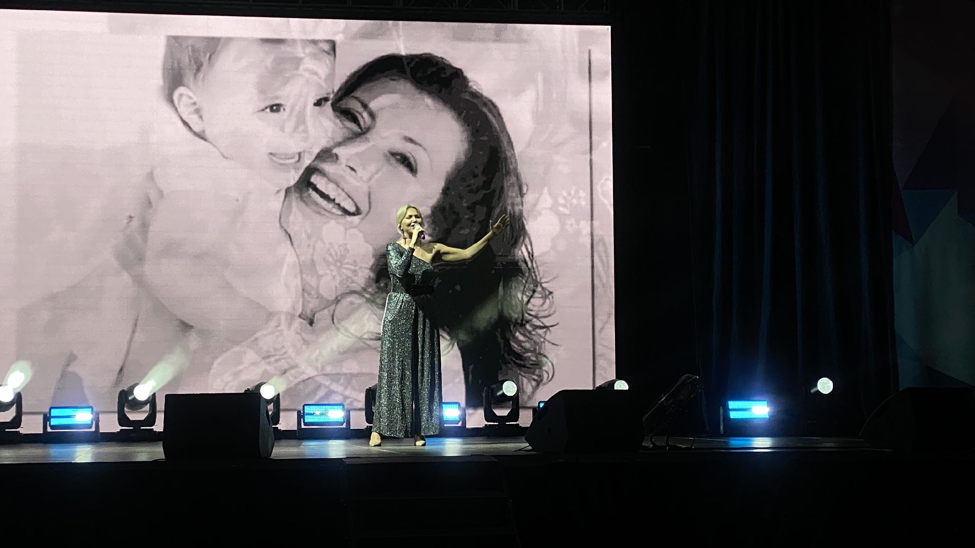 международный женский день, Денис Майданов, Дворец спорта, семьи участников сво, глава ленинского городского округа,