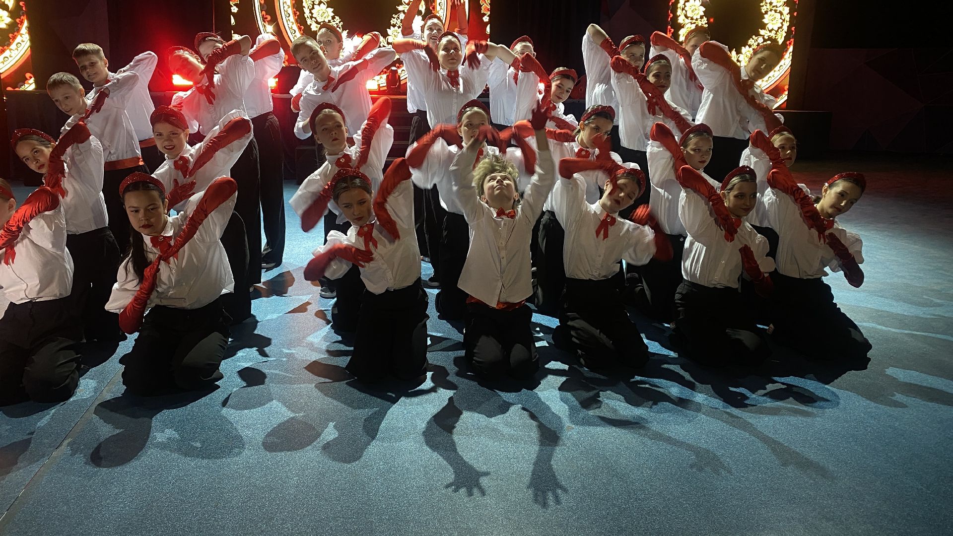 международный женский день, Денис Майданов, Дворец спорта, семьи участников сво, глава ленинского городского округа,