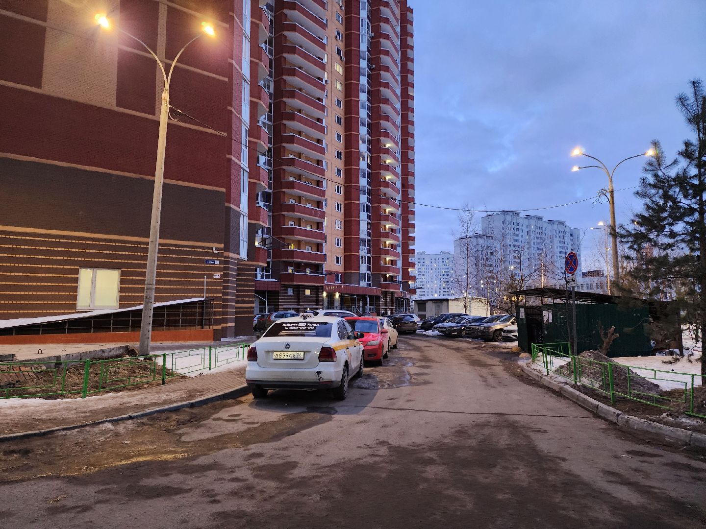 Подольск, контейнерная площадка, остановка запрещена, запаркованность,