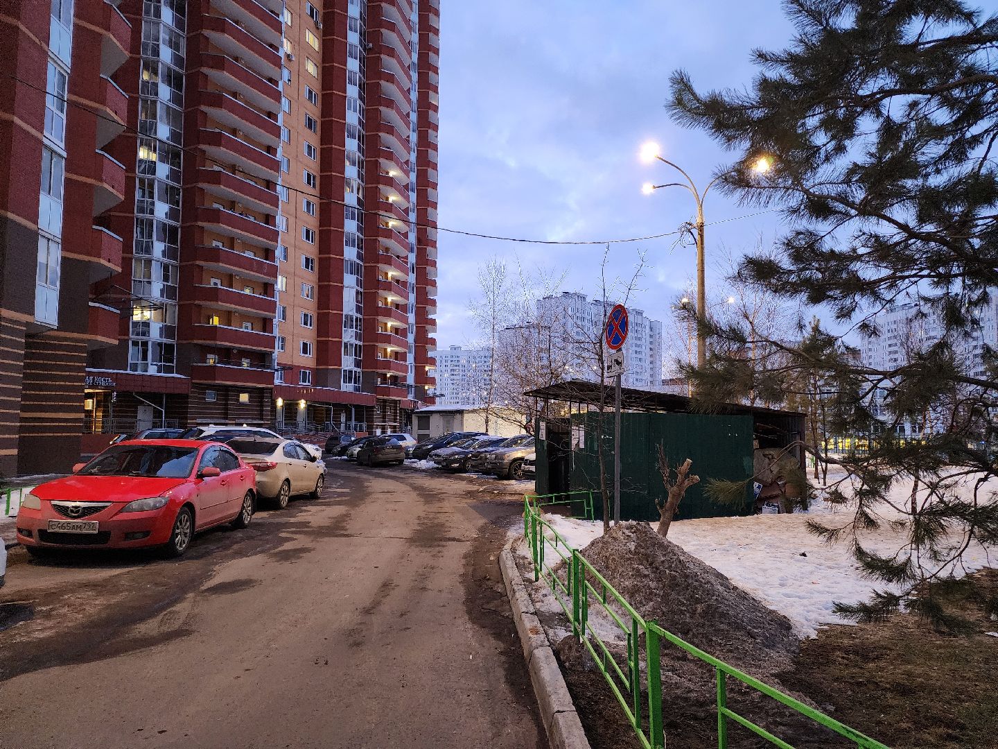 Подольск, контейнерная площадка, остановка запрещена, запаркованность,