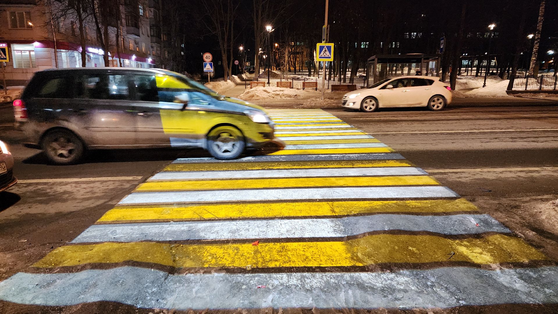 светофор, пешеходный переход, проекционный пешеходный переход,