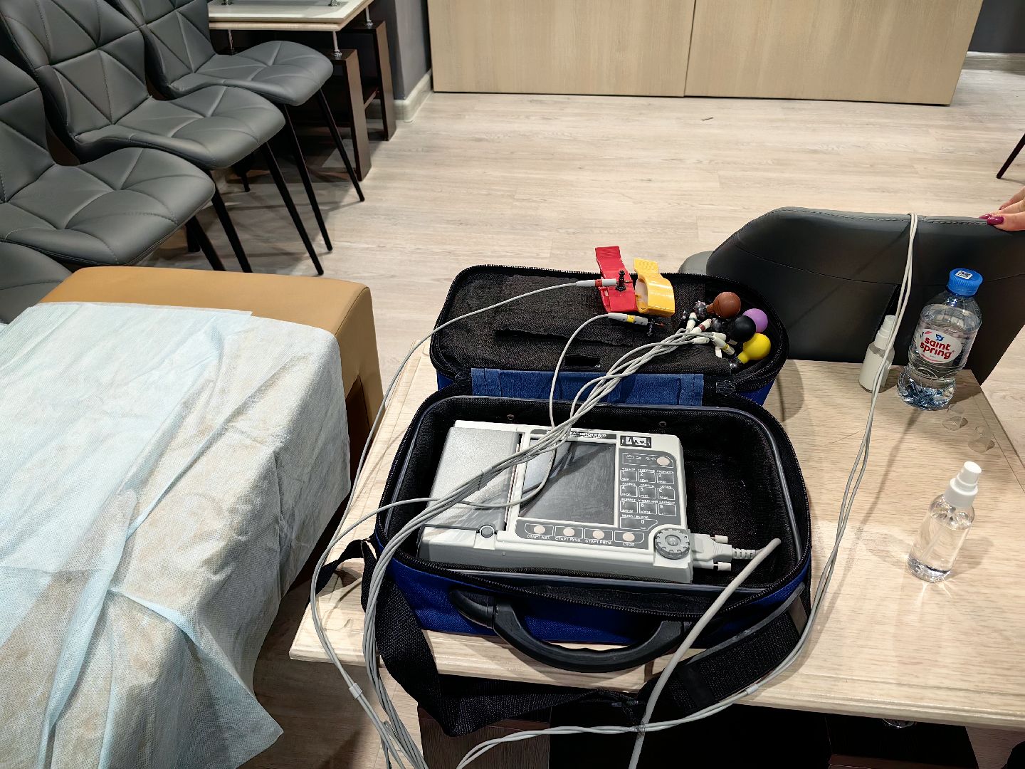 сотрудники, выездная обследование, анализ крови, давление,