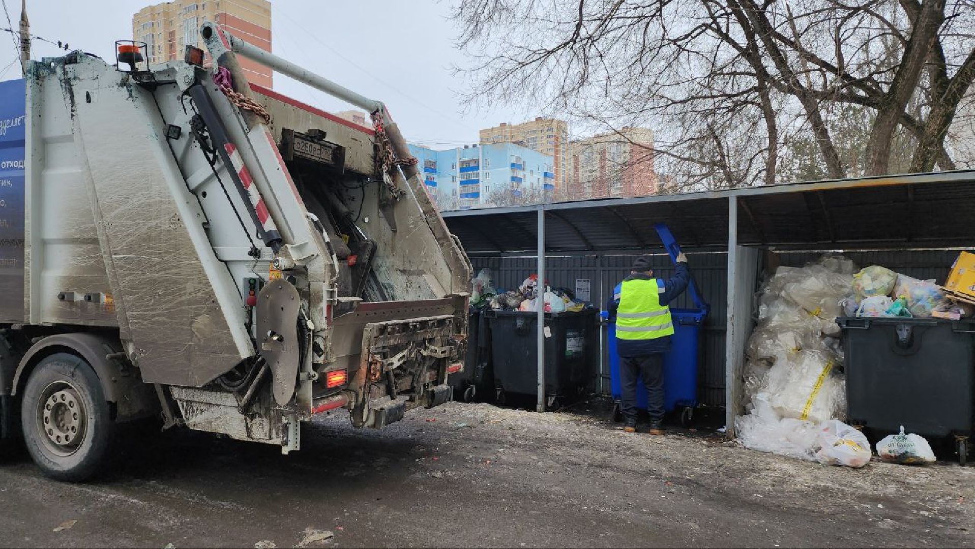 люберцы, глава городского округа люберцы владимир волков, контейнерные площадки, уборка мусора,