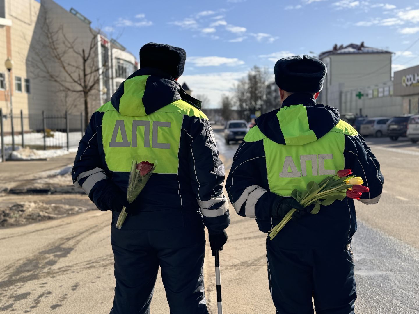 шаховская, букет для автоледи, госавтоинспекторы,