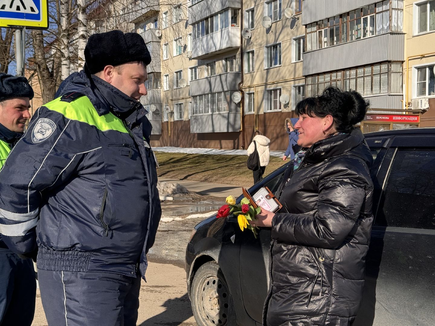 шаховская, букет для автоледи, госавтоинспекторы,