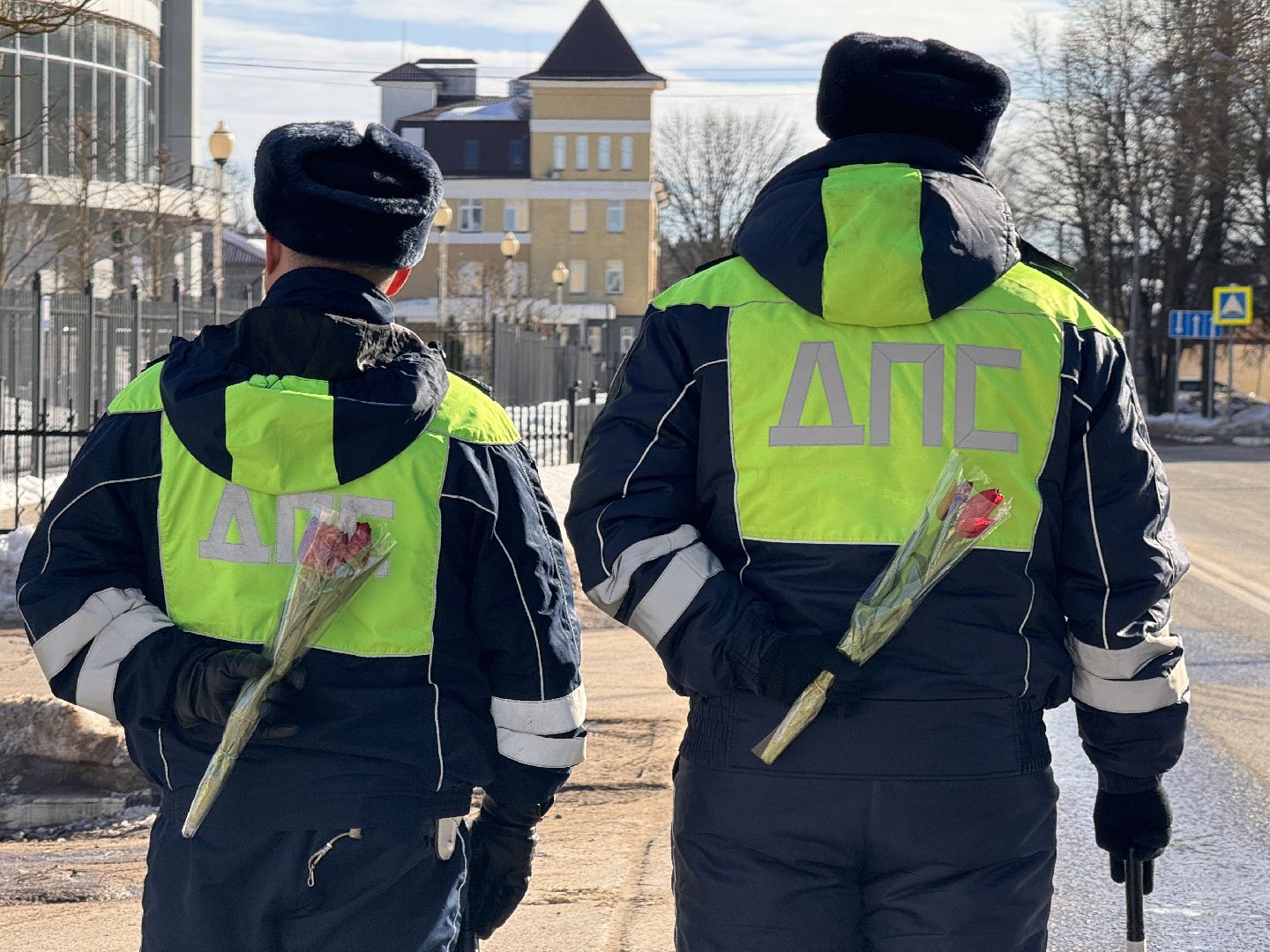 шаховская, букет для автоледи, госавтоинспекторы,