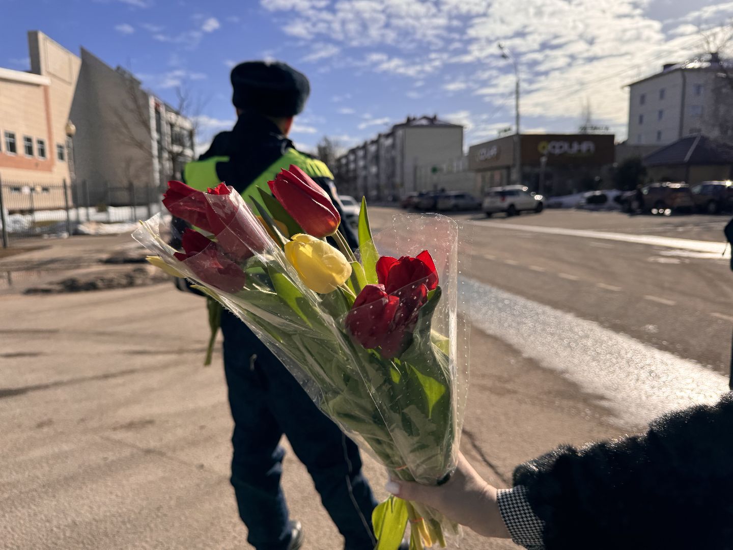 шаховская, букет для автоледи, госавтоинспекторы,