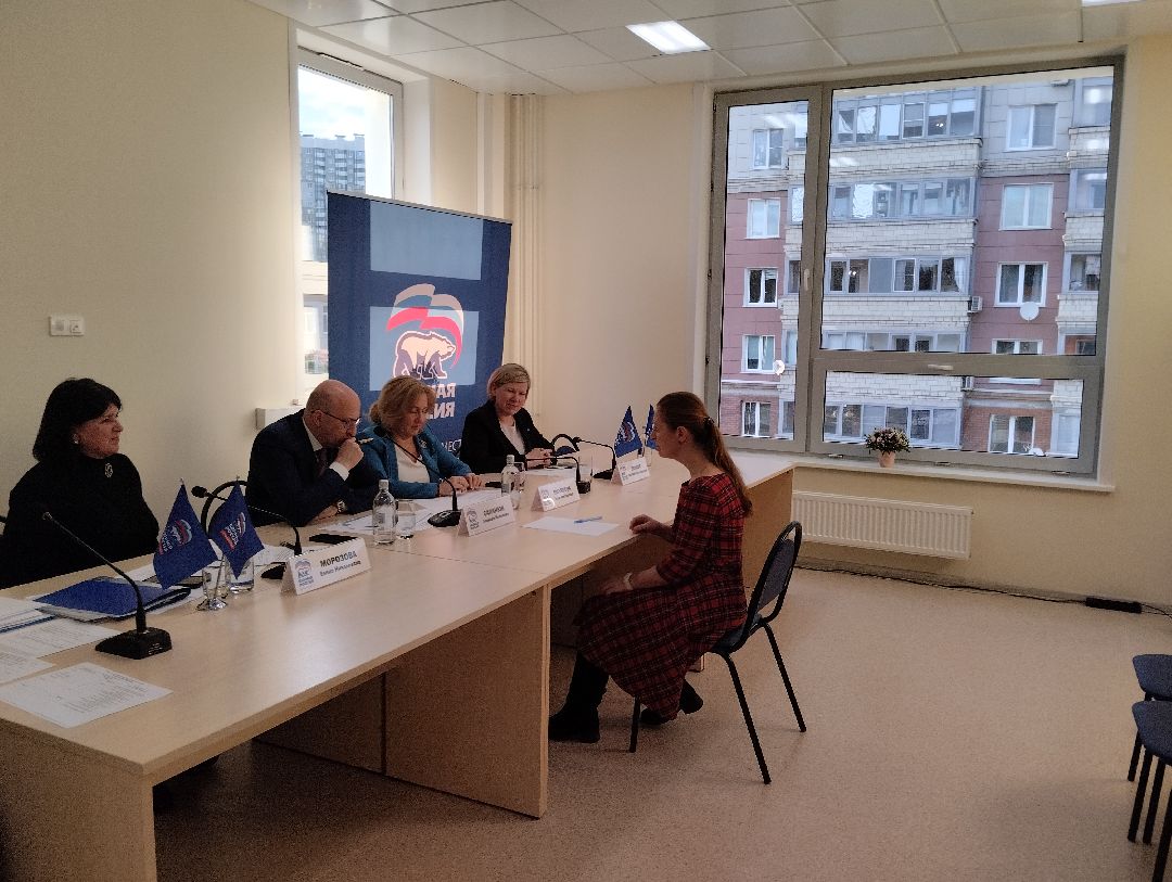 Депутат, поликлиника