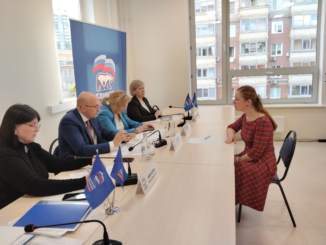 Депутат, поликлиника