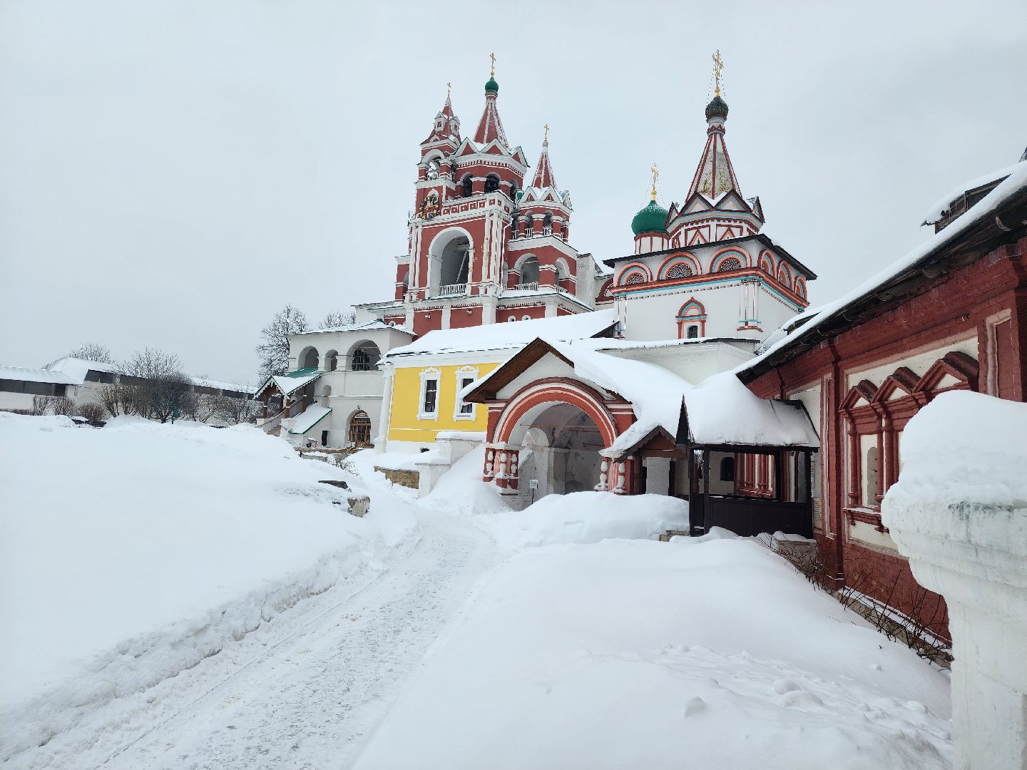 Звенигород, религия, Благовестник,благоустровйство,