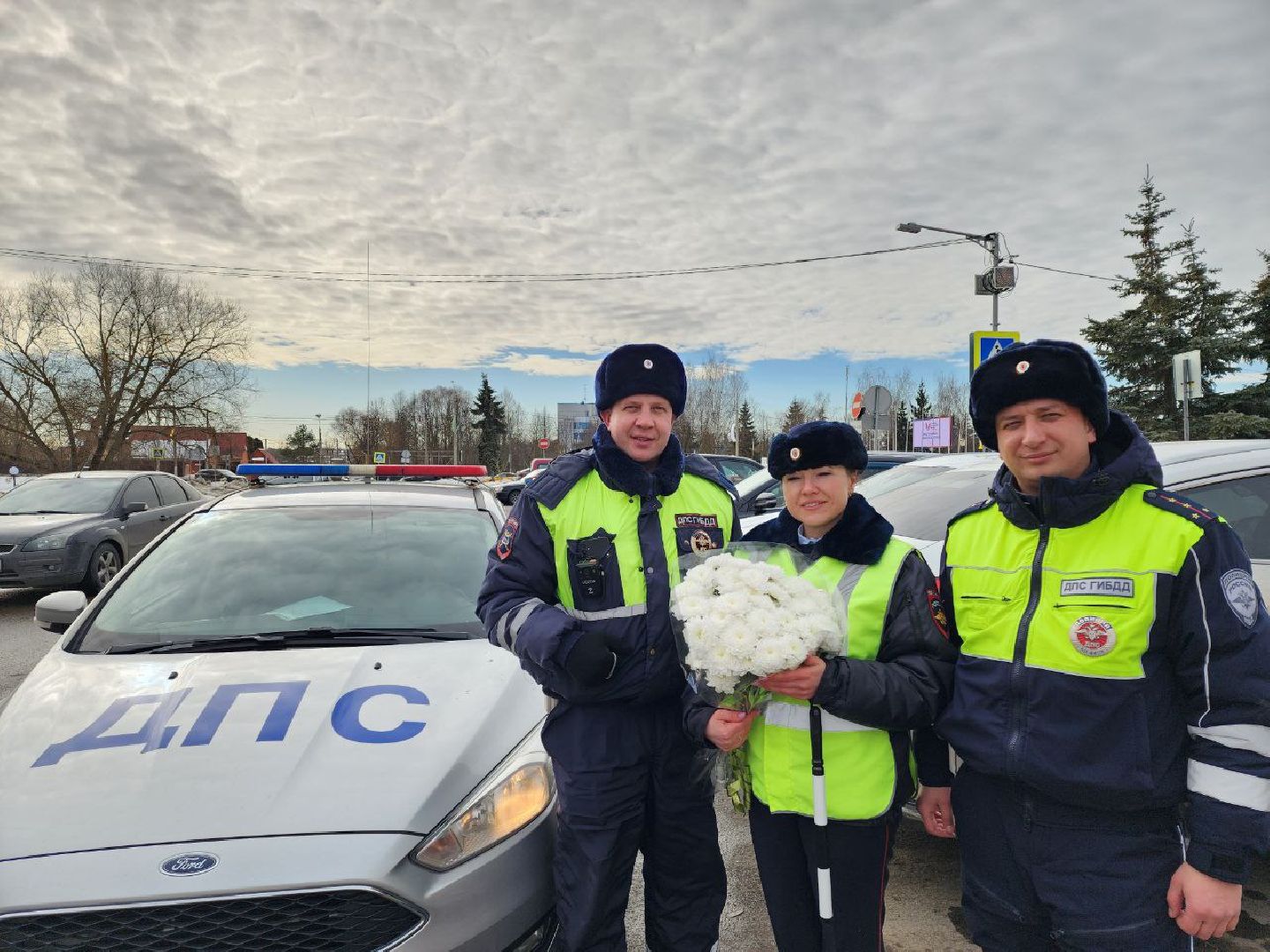 чехов, транспорт, 8 марта, гибдд, женщины, поздравление,