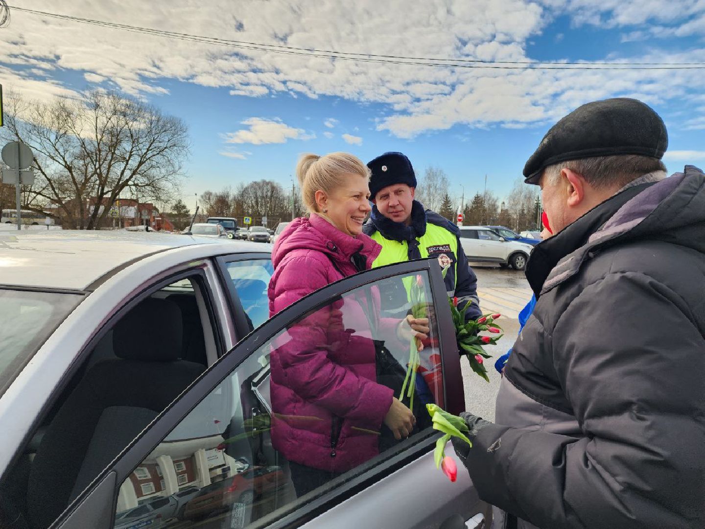 чехов, транспорт, 8 марта, гибдд, женщины, поздравление,