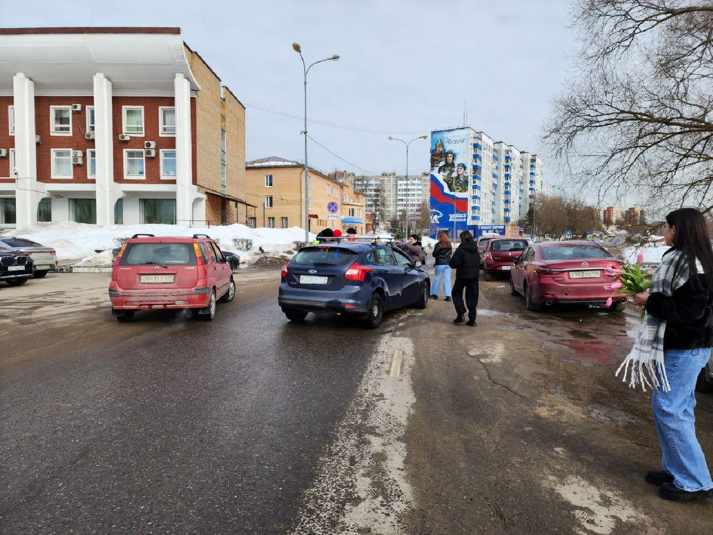чехов, транспорт, 8 марта, гибдд, женщины, поздравление,