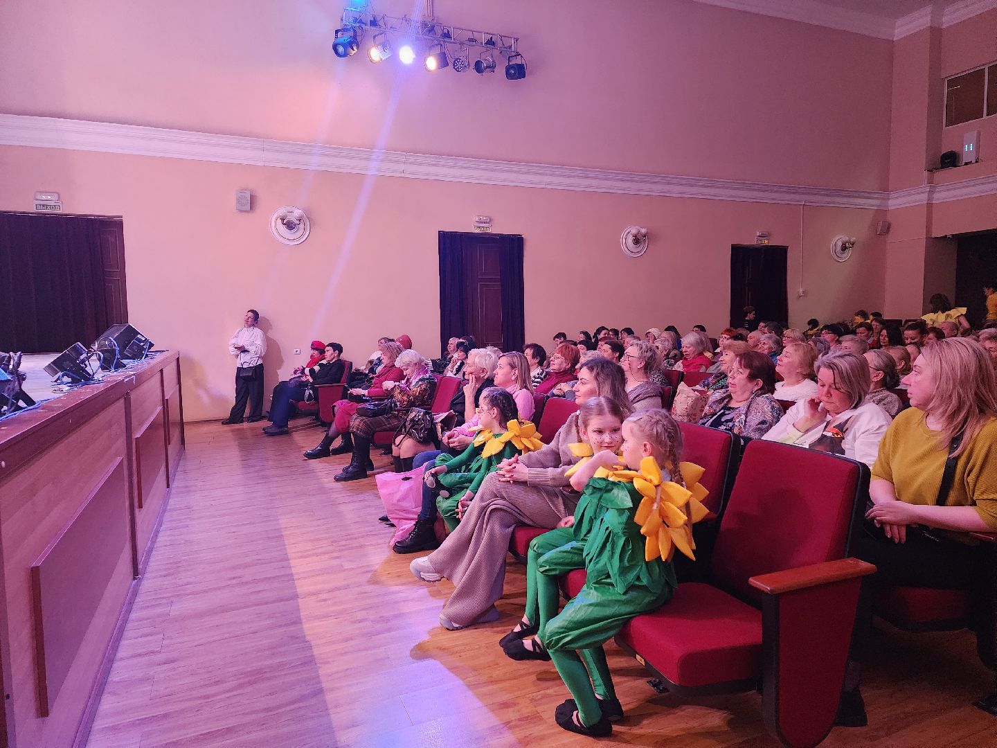 пушкино, концерт, 8 марта, ансамбль, музыка, поздравления,