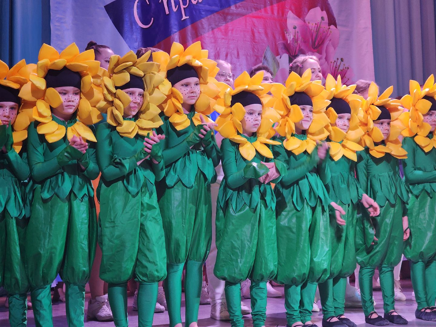 пушкино, концерт, 8 марта, ансамбль, музыка, поздравления,