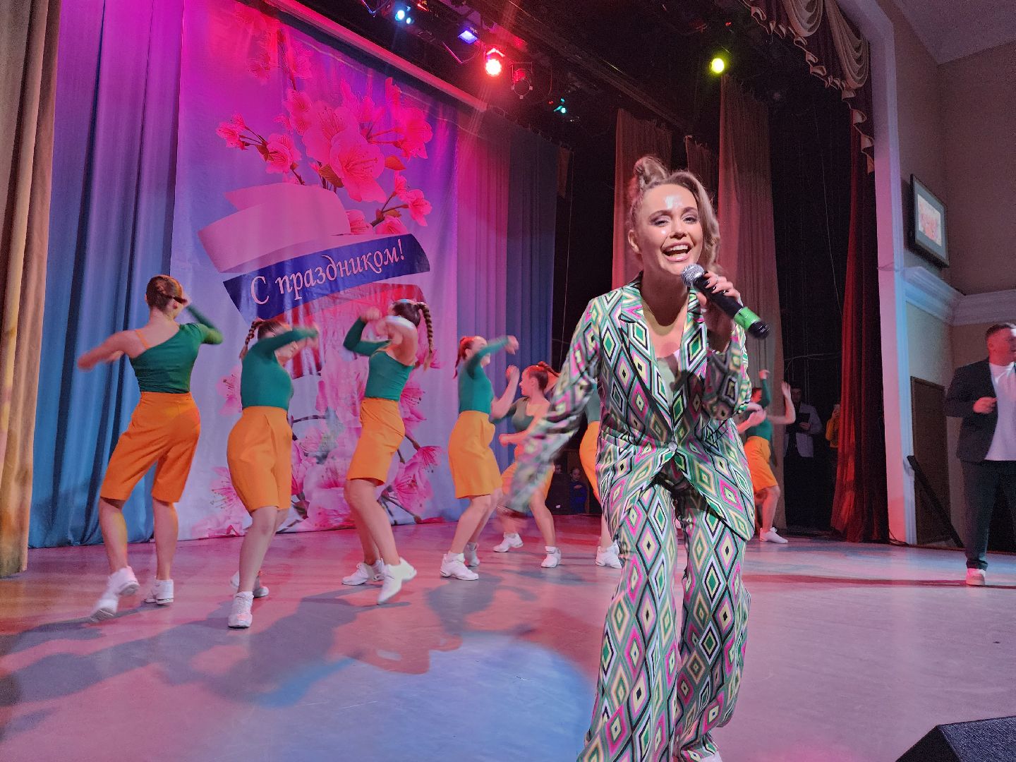 пушкино, концерт, 8 марта, ансамбль, музыка, поздравления,
