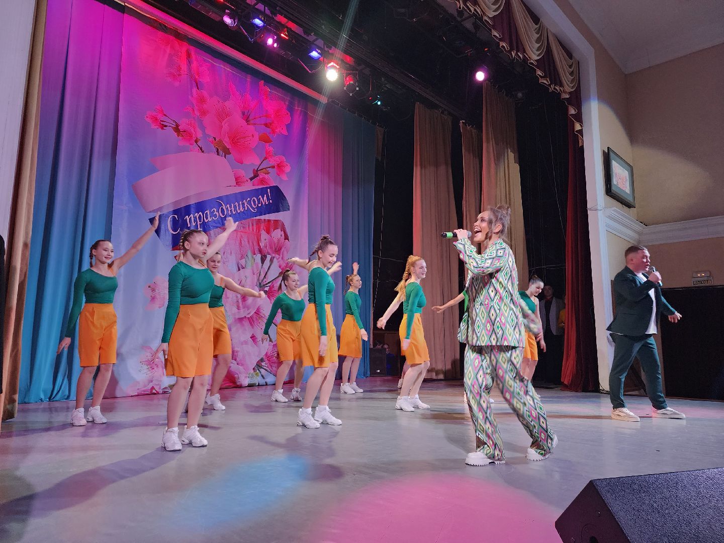 пушкино, концерт, 8 марта, ансамбль, музыка, поздравления,