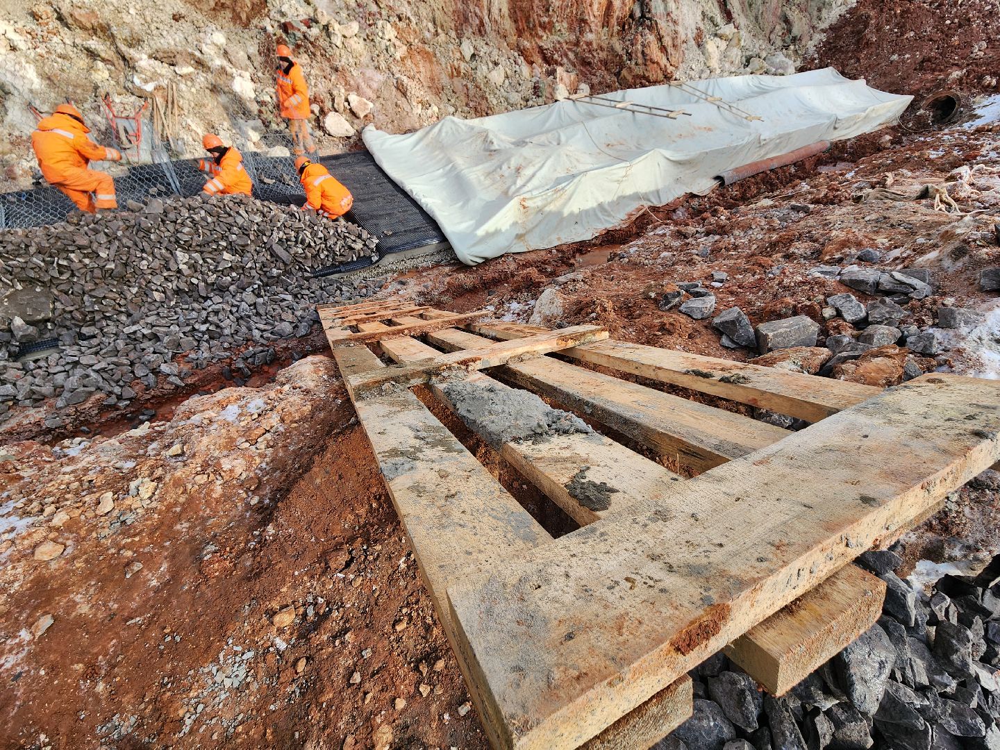 серпухов, строительство дорог, трасса А108, светофоры, габионы,