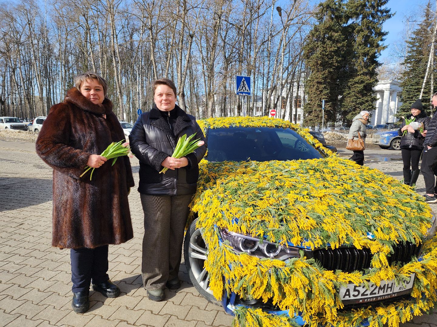 воскресенск, автомобиль, цветы, 8 марта, женщины, праздник,