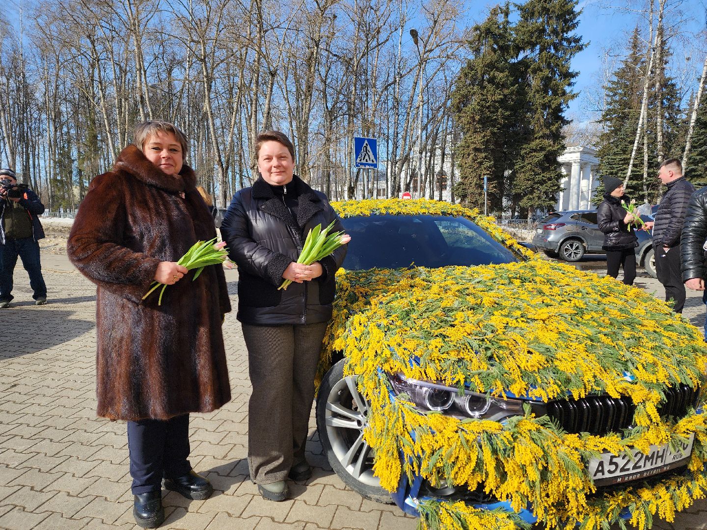 воскресенск, автомобиль, цветы, 8 марта, женщины, праздник,