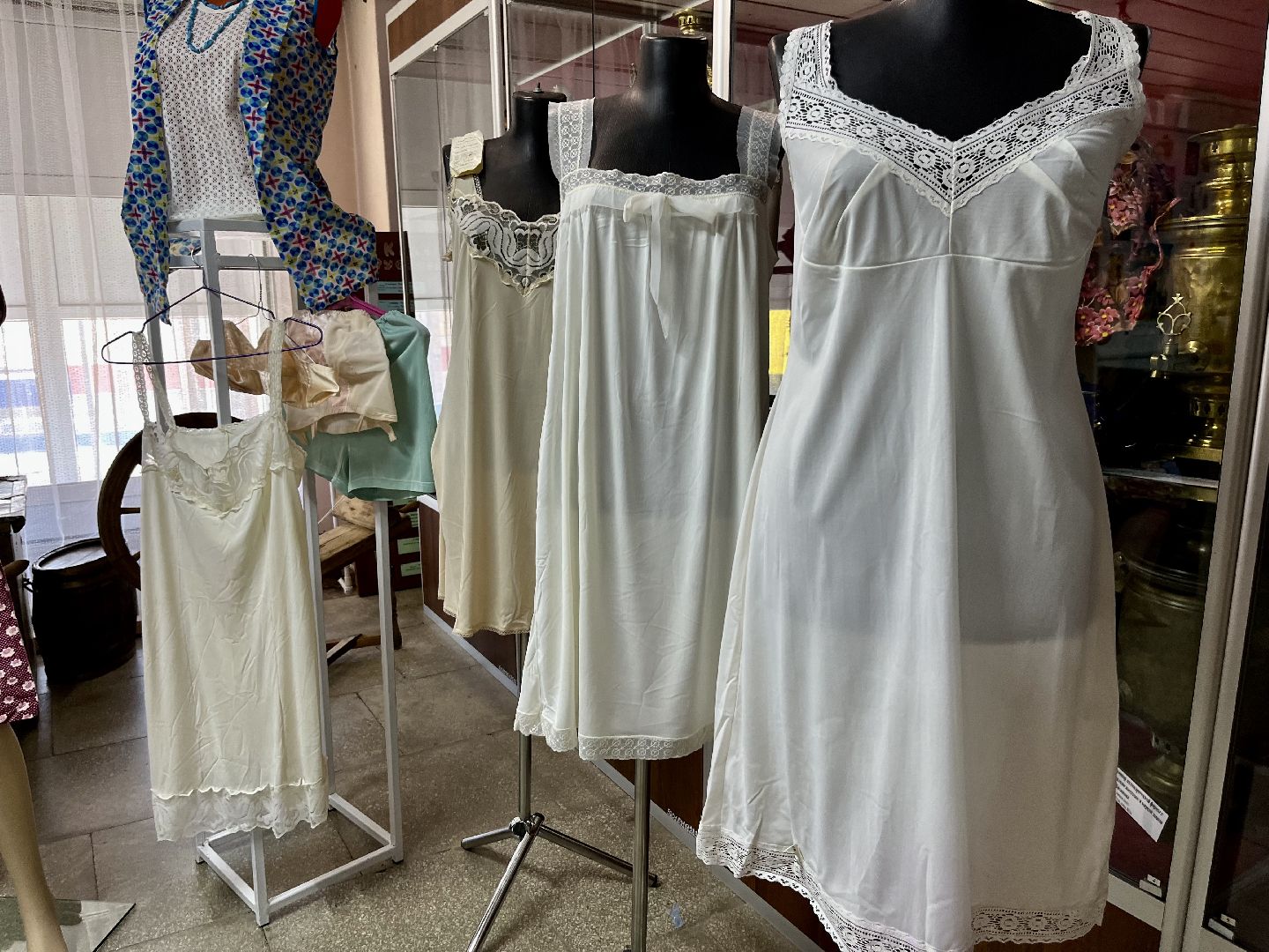 наро-фоминск, наро-фоминский музей, ИВ МОНТАН, ЖЕНСКИЙ ДЕНЬ, ВИНТАЖНЫЕ АКСЕССУАРЫ,