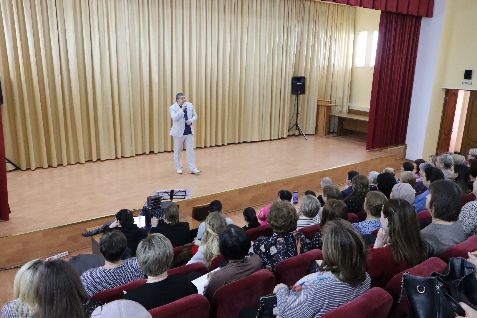 8 марта, жены участников сво, праздничный концерт, международный женский день,