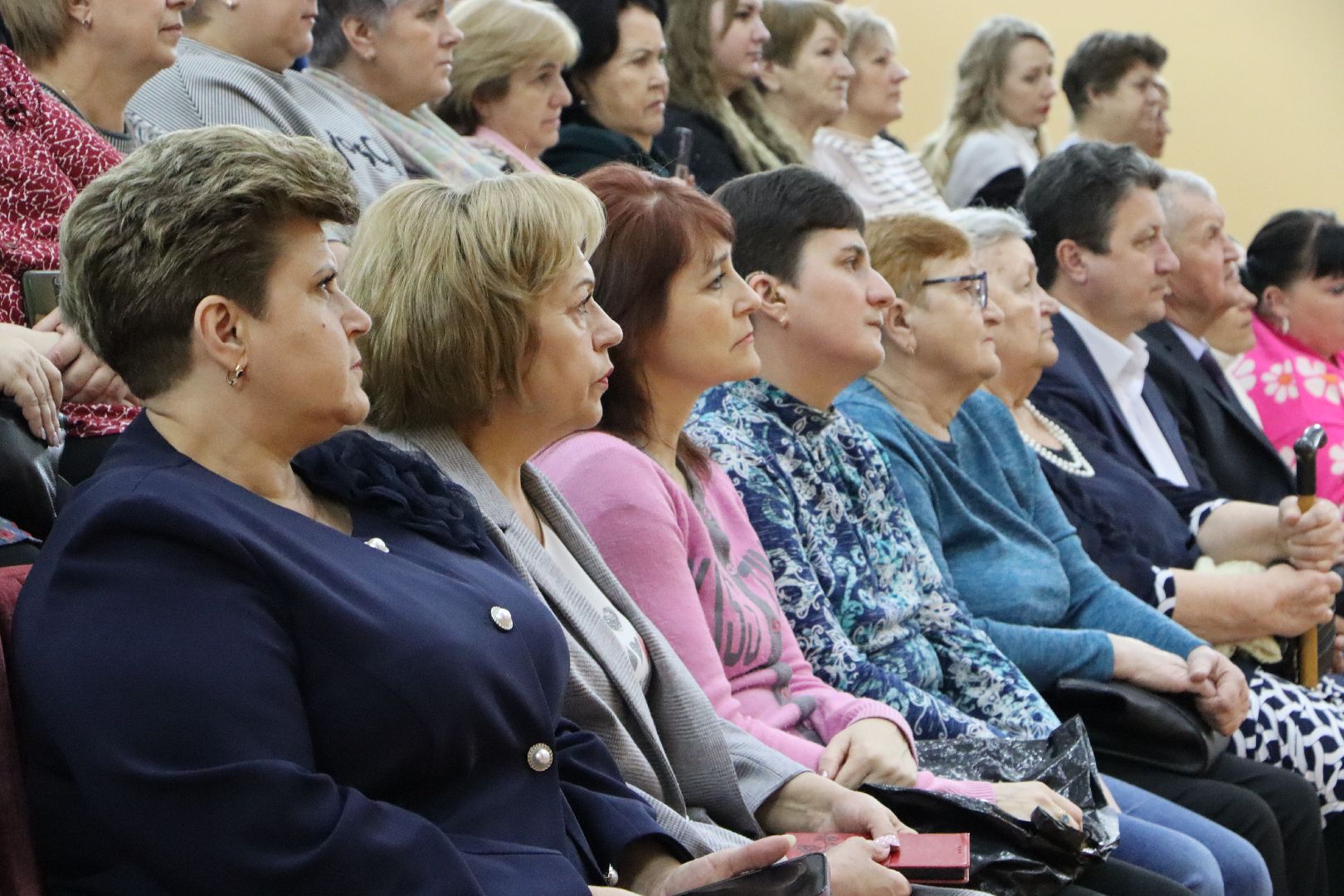 8 марта, жены участников сво, праздничный концерт, международный женский день,