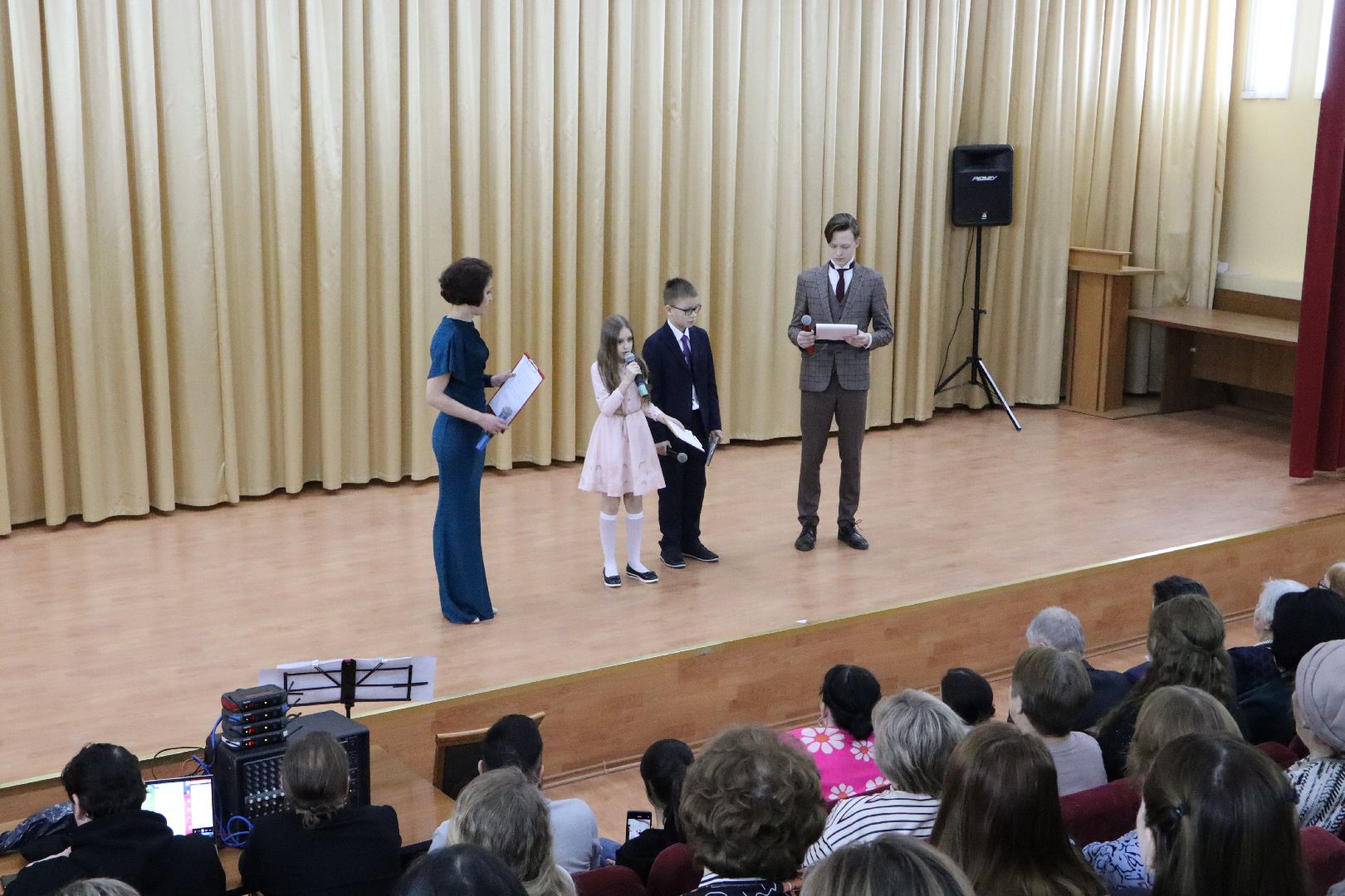 8 марта, жены участников сво, праздничный концерт, международный женский день,