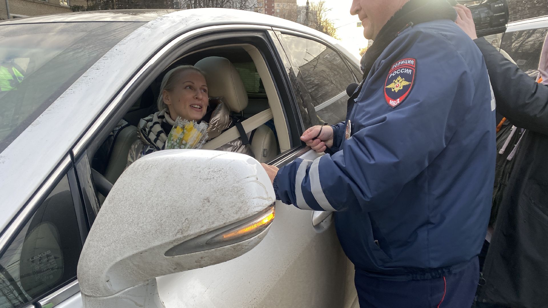гибдд, цветочный рейд, ленинский городской округ, международный женский день, депутат городского округа,
