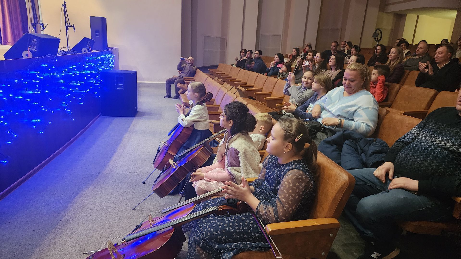 долгопрудный, дши, сценический дебют, первоклашки,