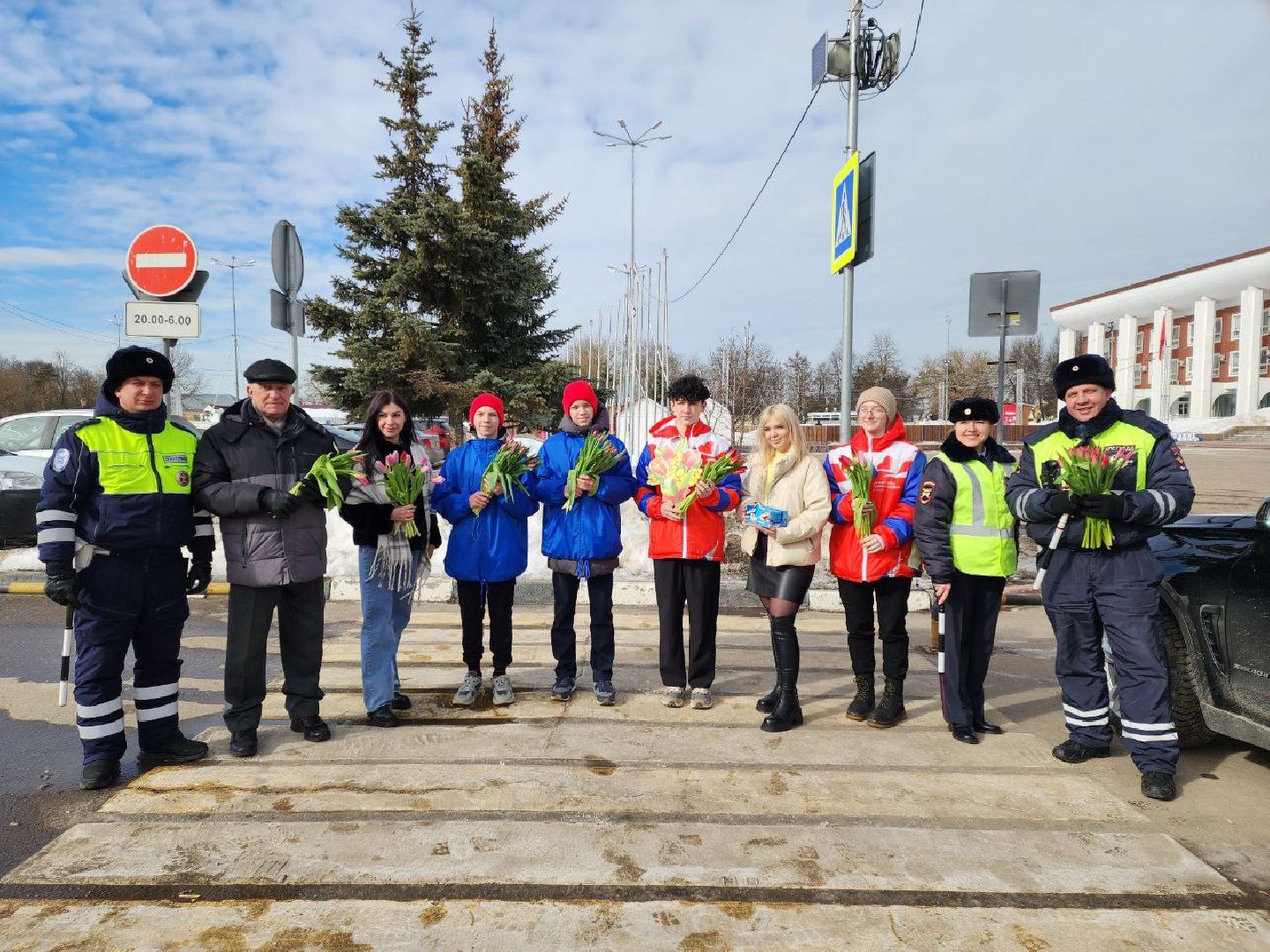 чехов, гибдд, девушка-инспектор, 8 марта, профессия,