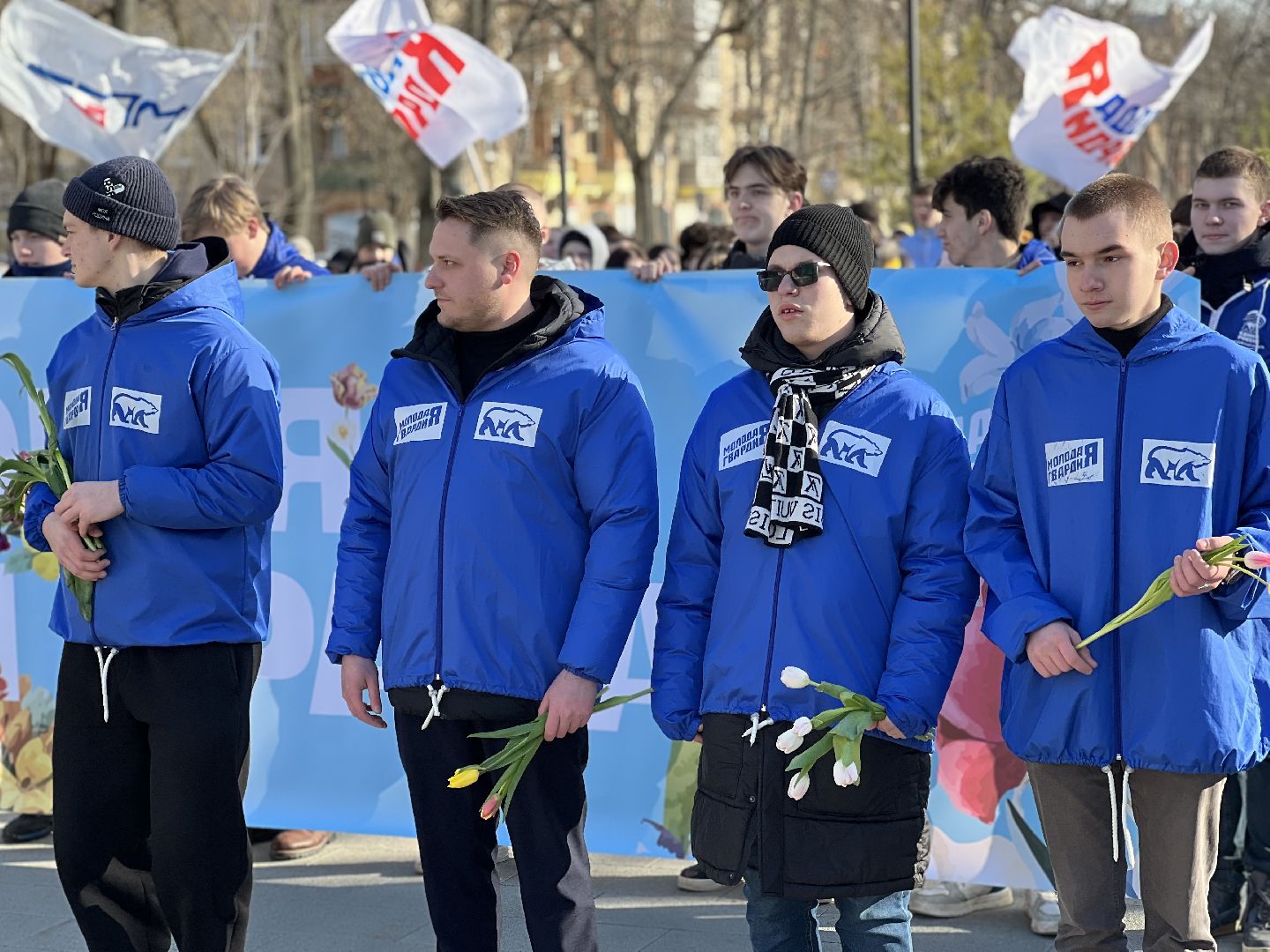 поздравления, 8 марта, праздничное шествие, подарки, цветы, тюльпаны, Жуковский,