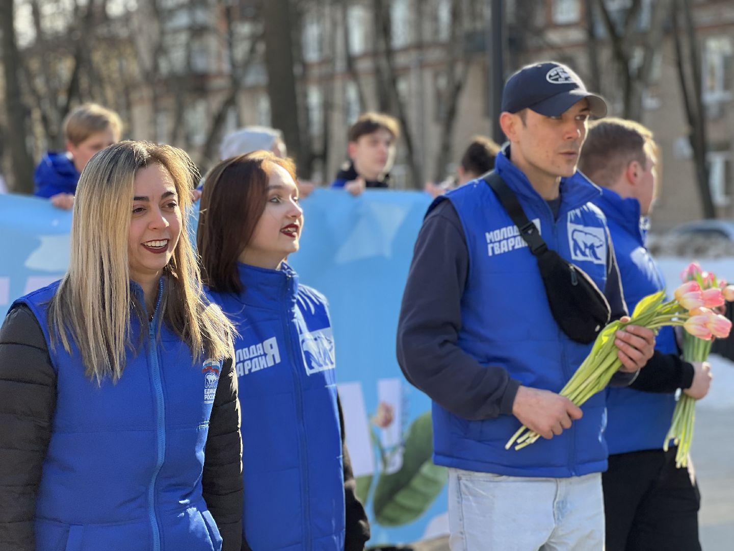 поздравления, 8 марта, праздничное шествие, подарки, цветы, тюльпаны, Жуковский,