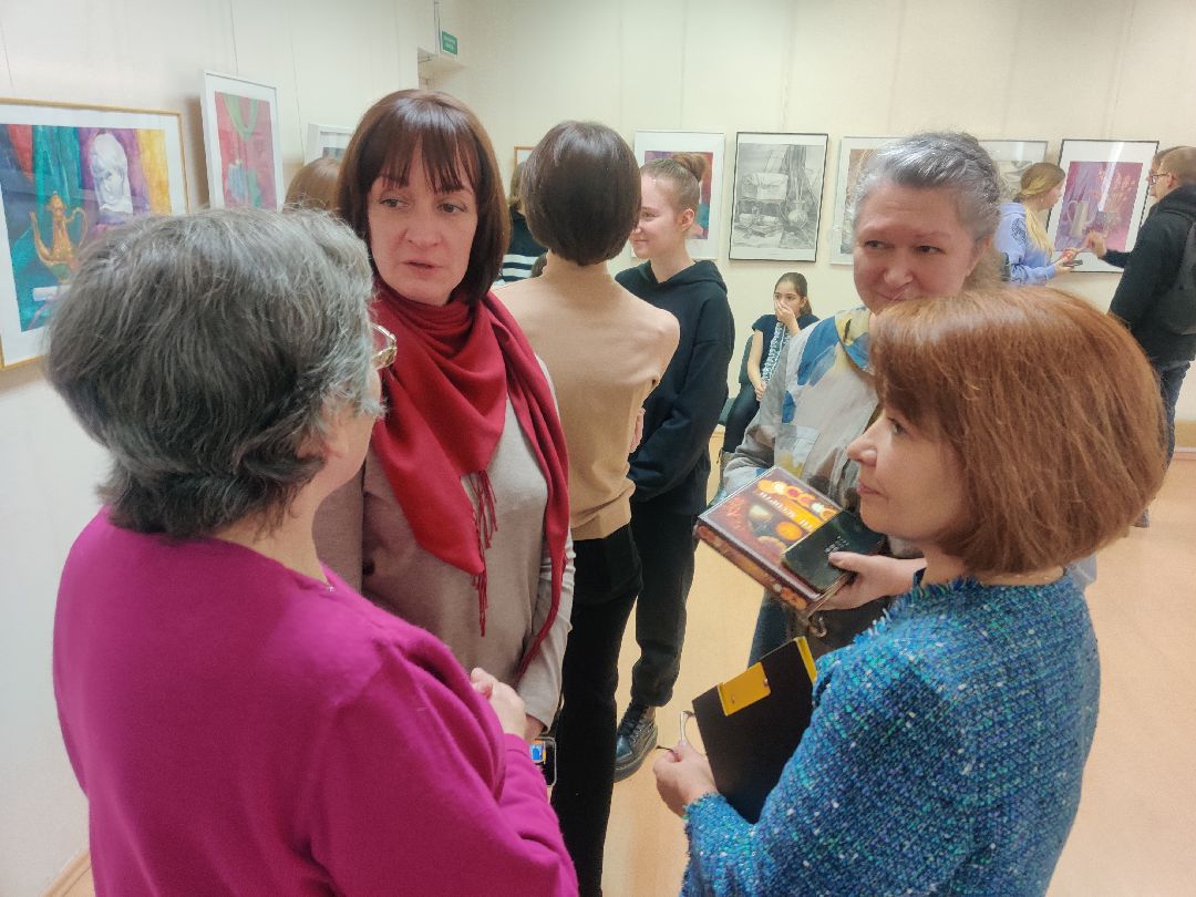 Красноармейск, дипломные рисунки, выставка, картинная галерея, детская школа искусств