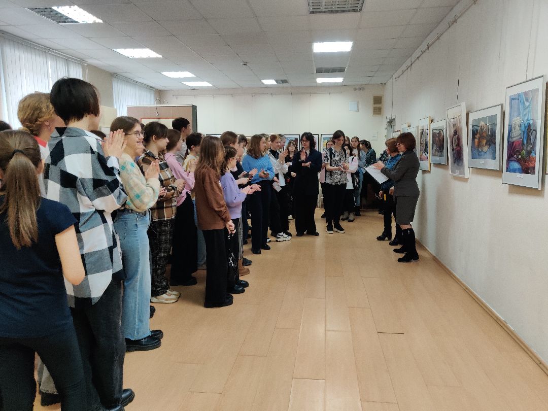 Красноармейск, дипломные рисунки, выставка, картинная галерея, детская школа искусств