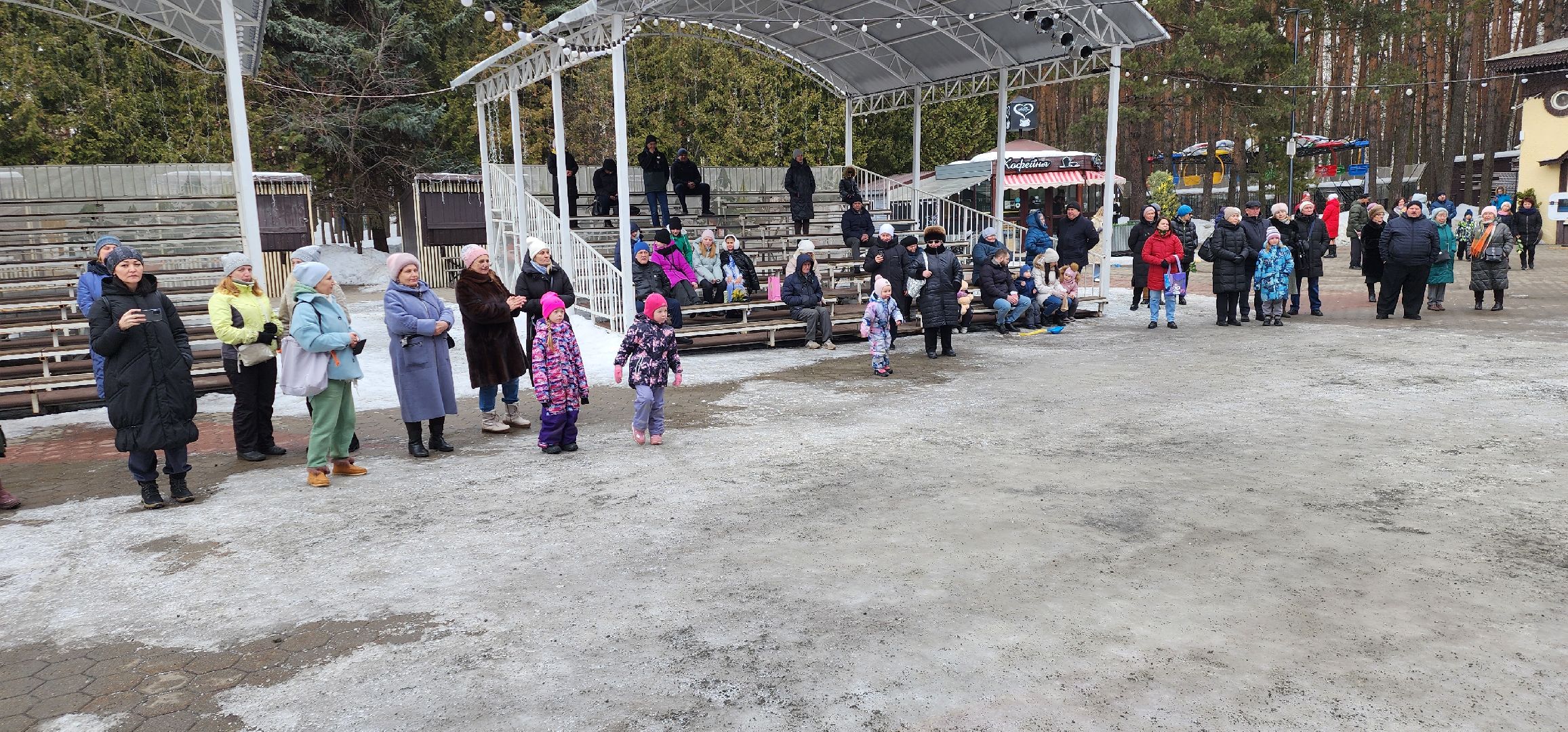 8 Марта, парк Елочки, Домодедово,