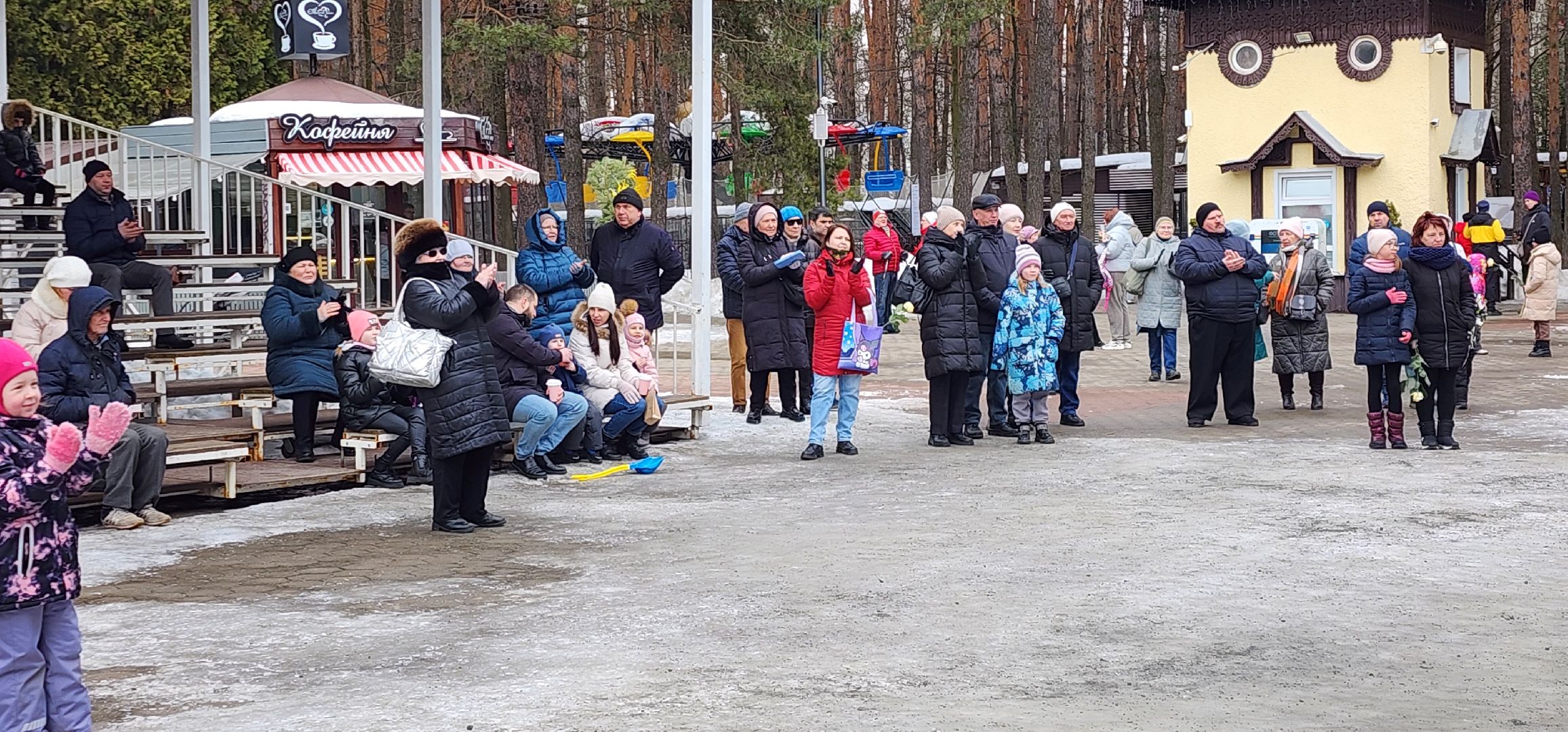 8 Марта, парк Елочки, Домодедово,