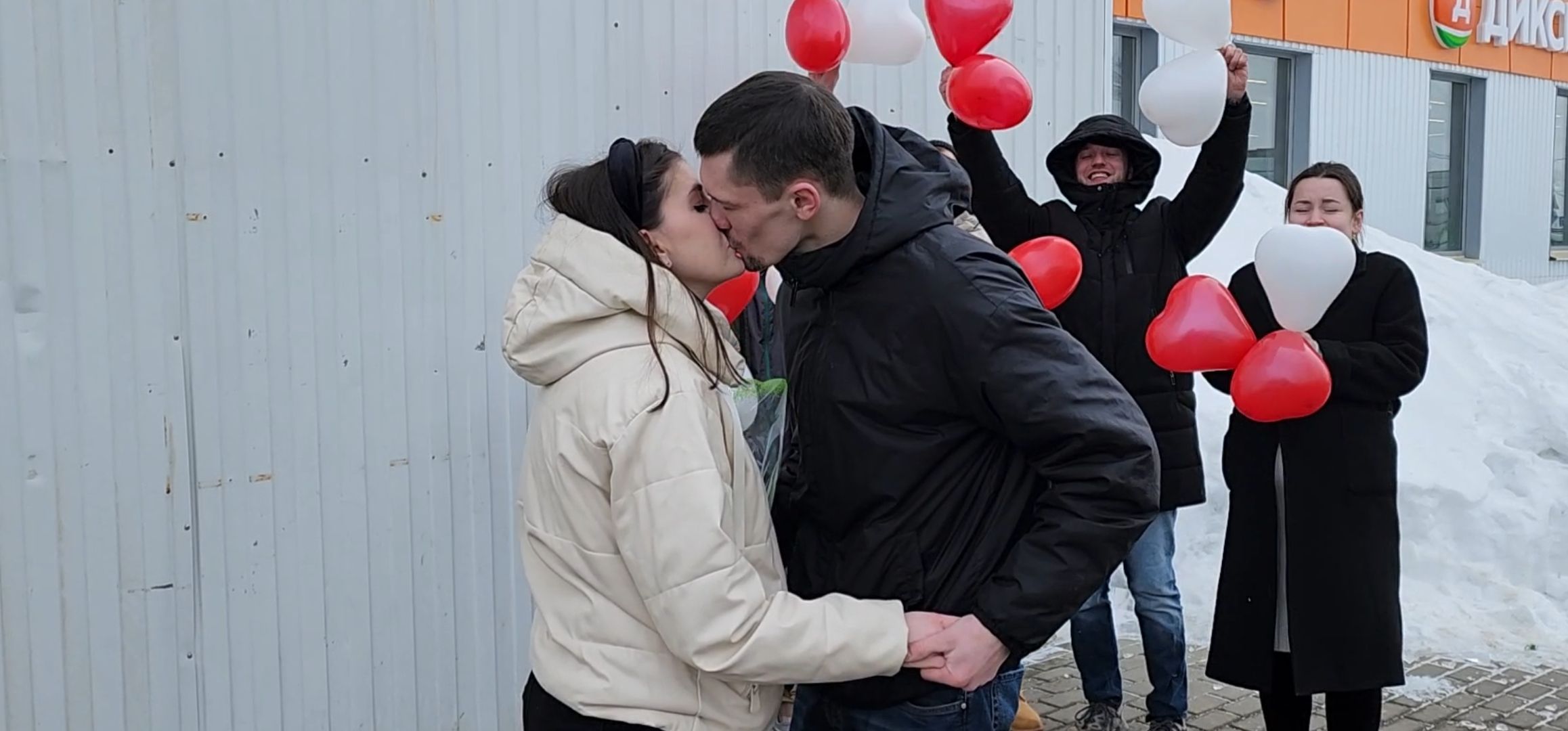 кашира, 8 марта, предложение руки и сердца, сюрприз, молодая семья, свадьба,