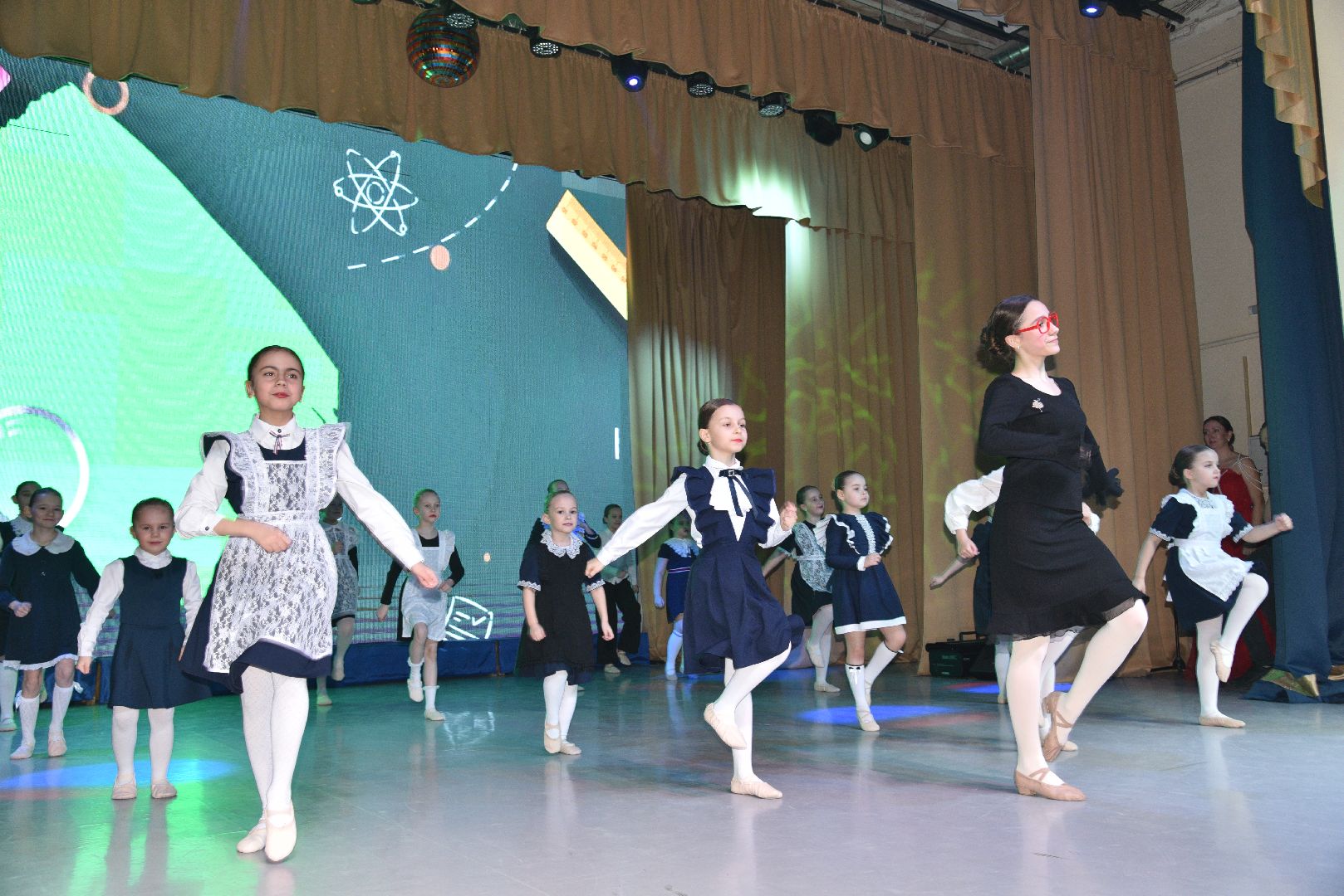 лотошино, арабеск, балетная студия, хореография,