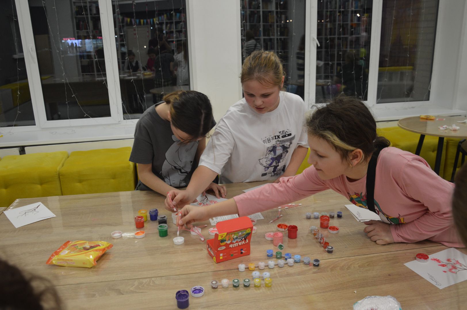 шатура, сакура, пуантилизм, мастер-класс по рисованию, культура, культура подмосковья, городской округ культура, творчество, библиотекарь,