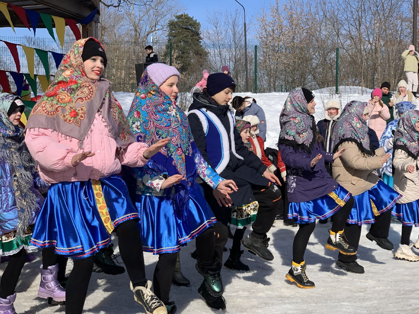 Балашиха, Подмосковье, масленица, сжигание чучела Масленицы,