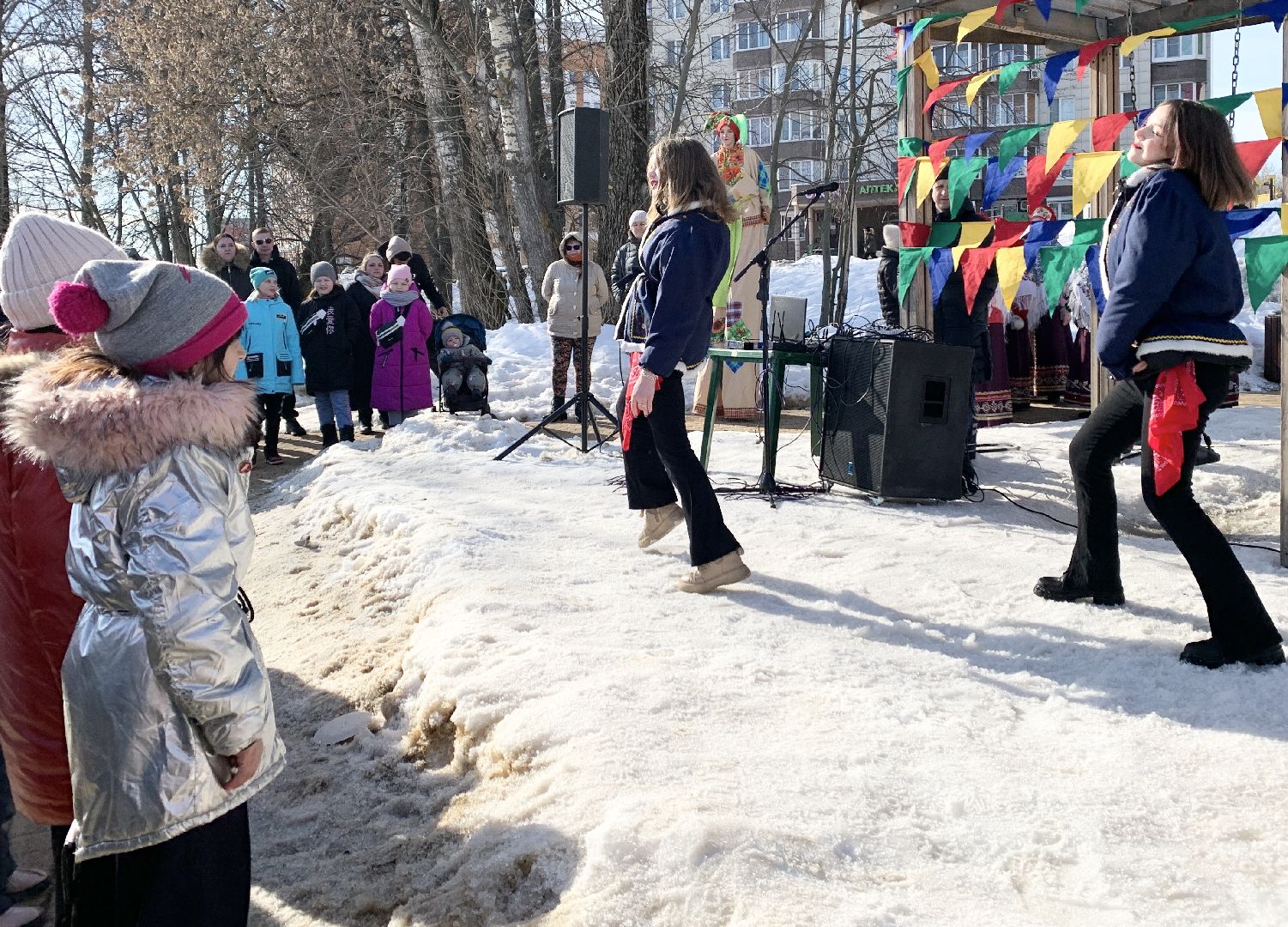 Балашиха, Подмосковье, масленица, сжигание чучела Масленицы,