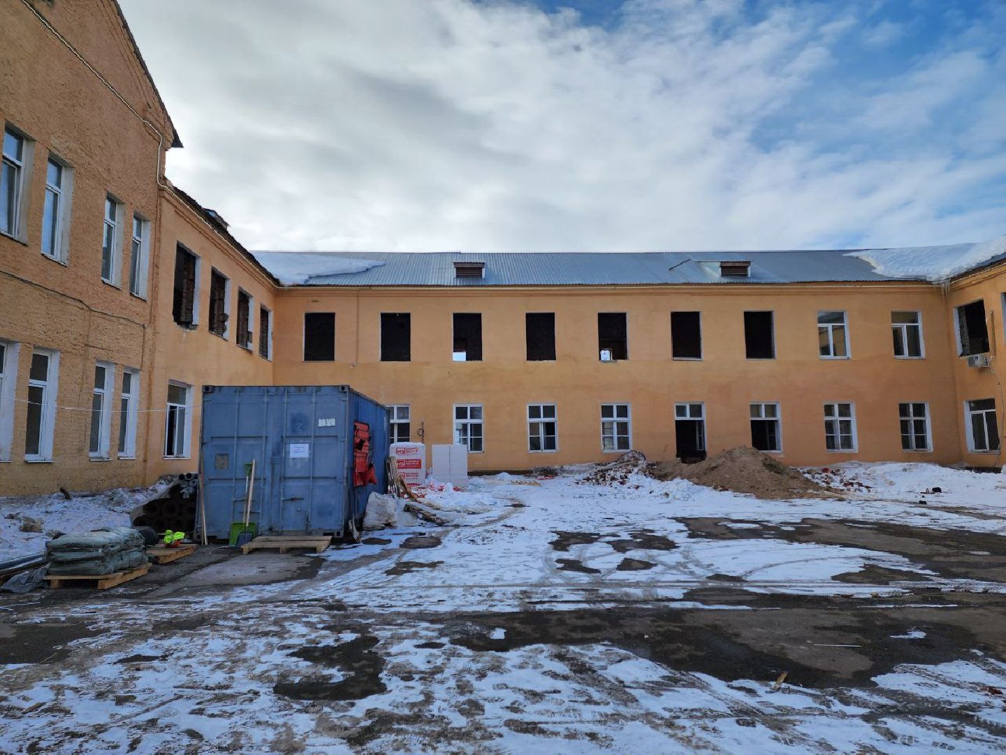 Школа, капитальный ремонт, монтажные работы, Рабочие, Образование,