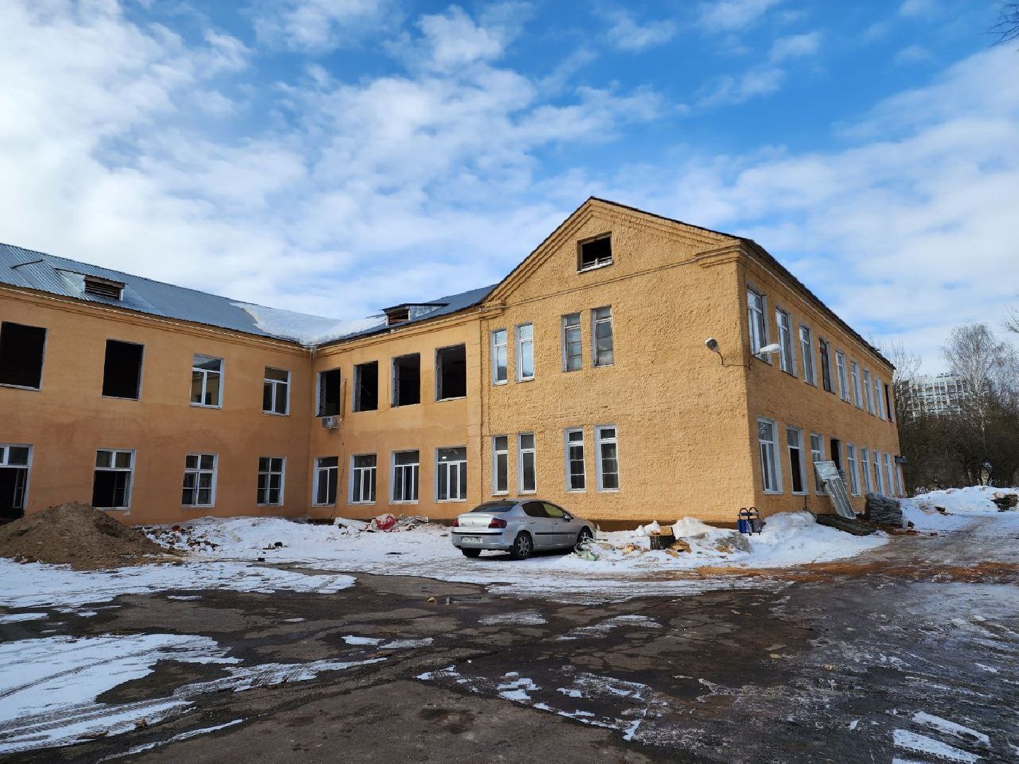 Школа, капитальный ремонт, монтажные работы, Рабочие, Образование,