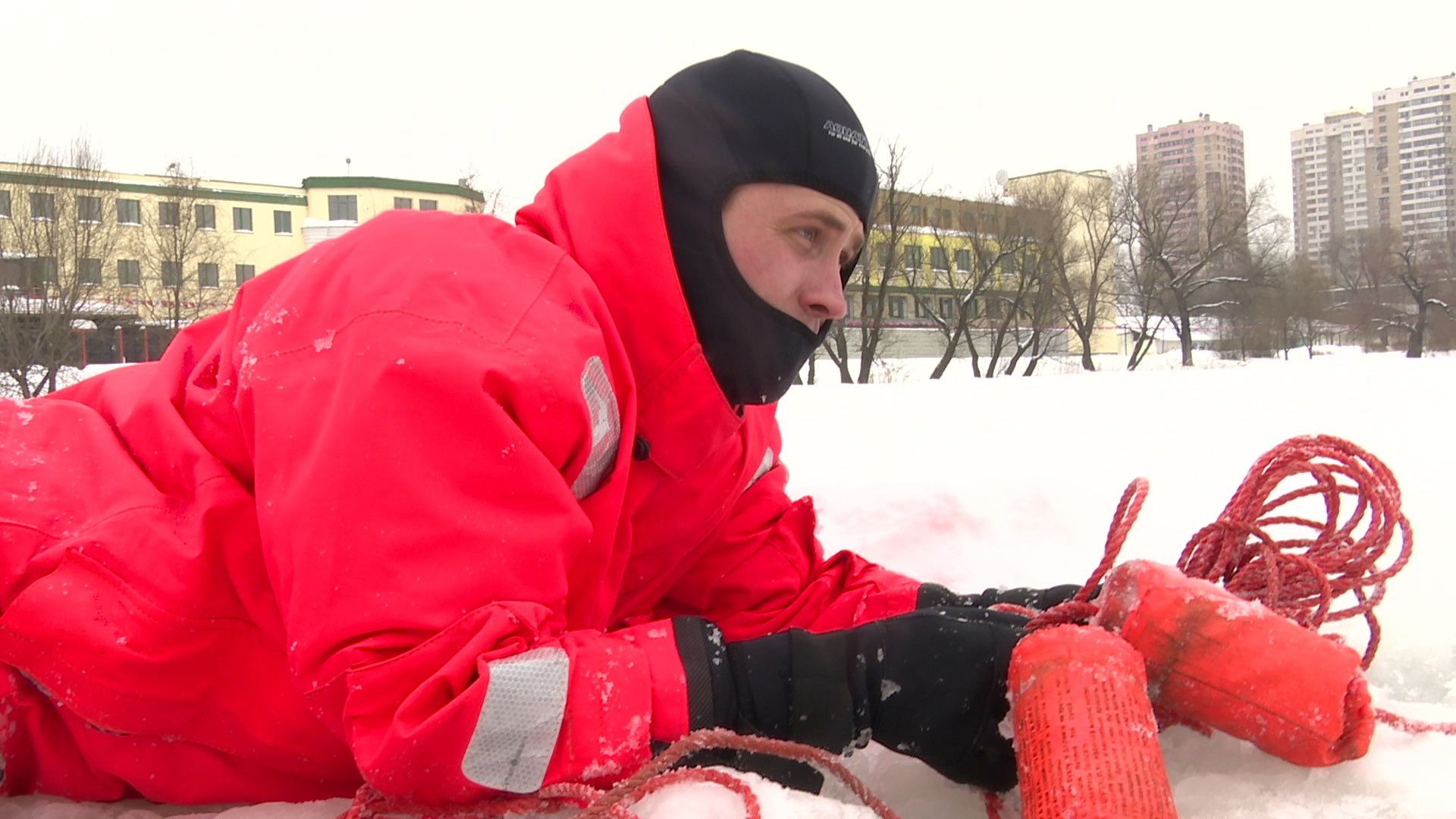 Реутов, МЧС, спасение утопающих, полынья, опасный лед, вода,