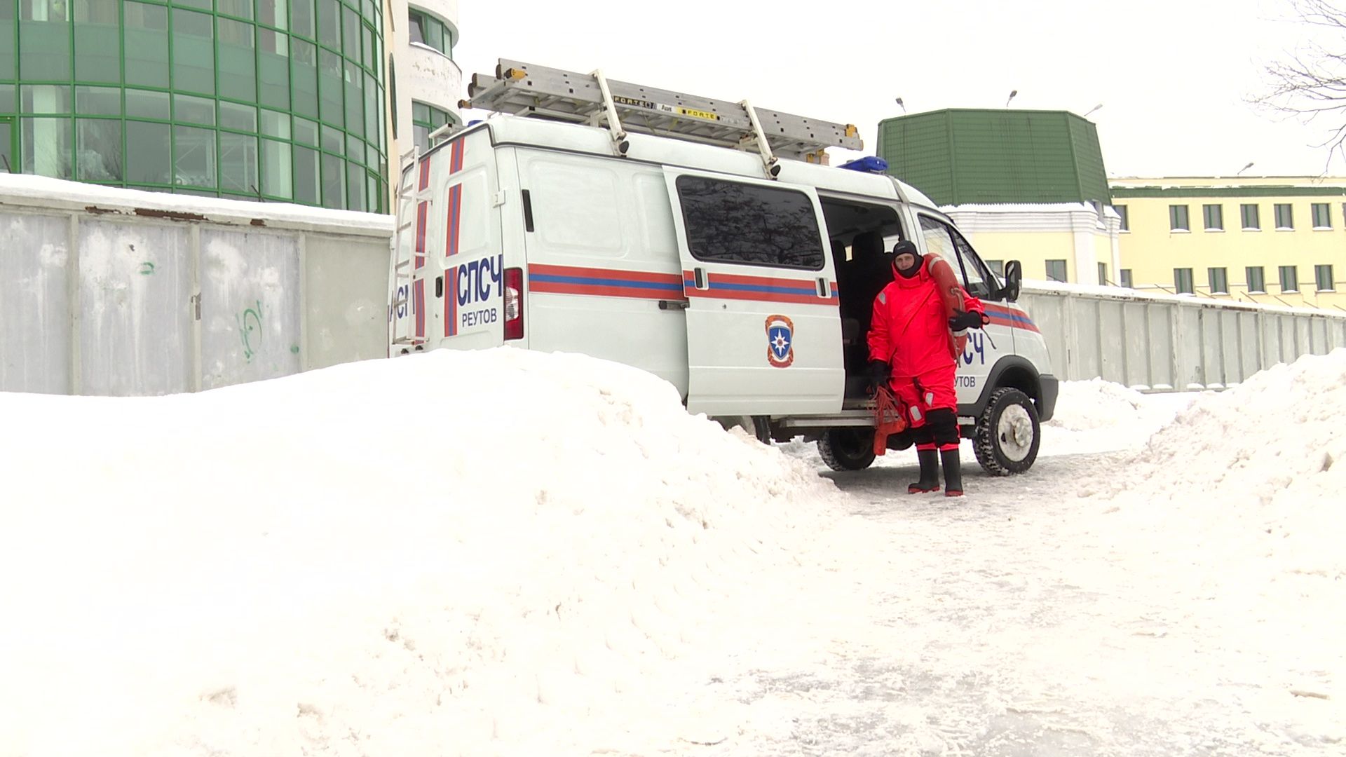 Реутов, МЧС, спасение утопающих, полынья, опасный лед, вода,