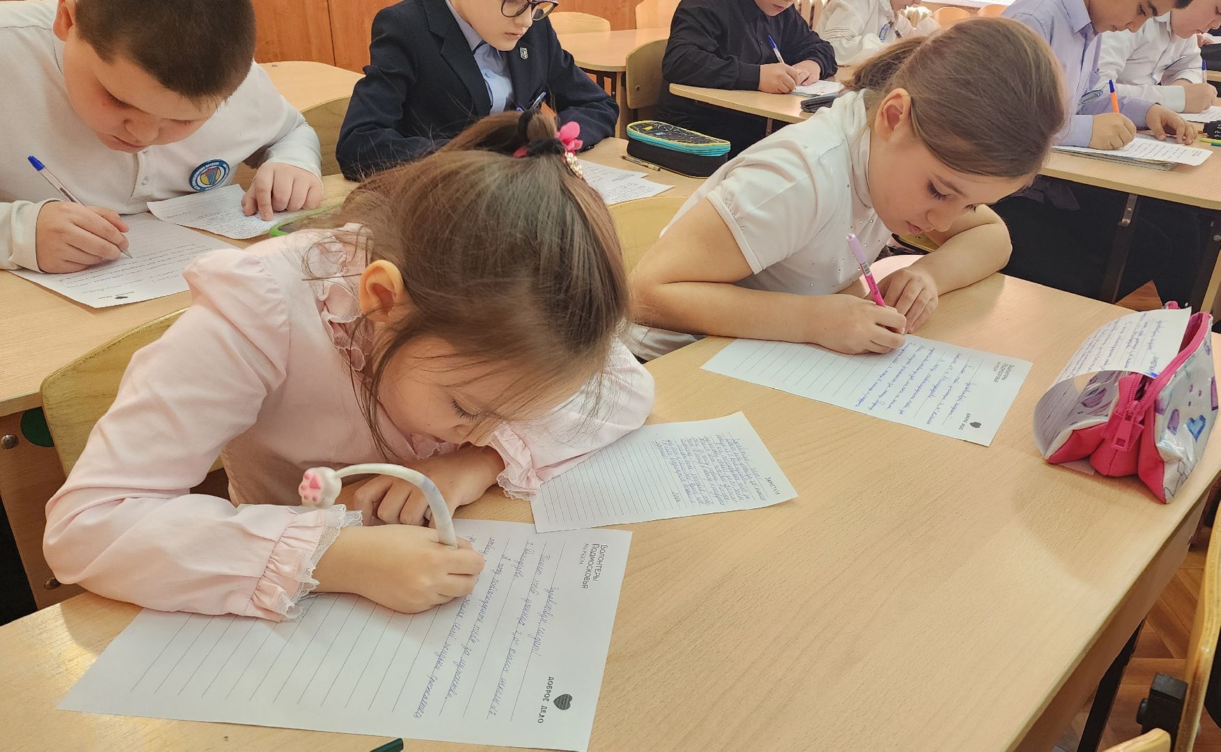 неделя добрых дел, Домодедово, СОШ 7, Подмосковье, письма солдату, СВО, Пряники, Триколор, Российский флаг, маскировочные сети,