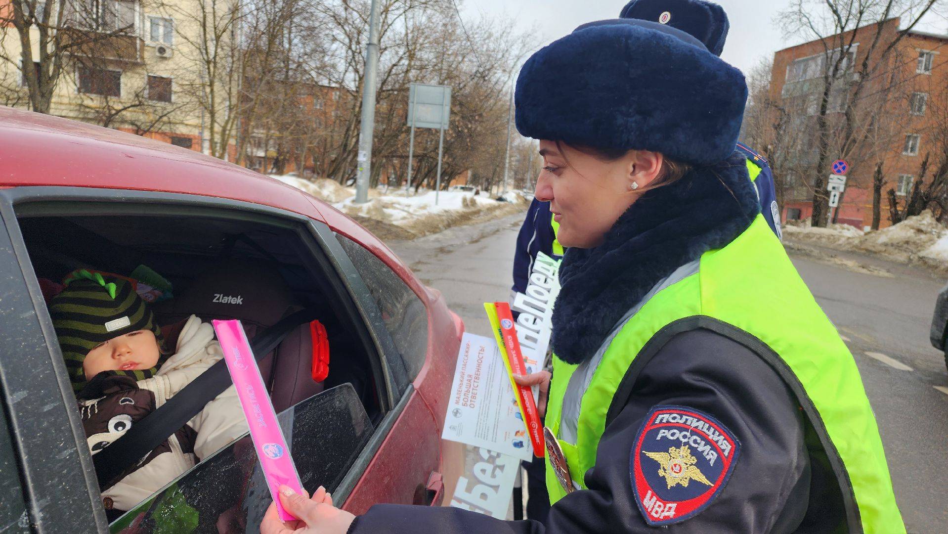 Домодедово, Подмосковье, безопасные дороги, Детское кресло, ОГИБДД, Госавтоинспекция, рейд гибдд, рейд детское кресло, рейд безопасности, штраф, Водитель, Транспорт, Несовершеннолетние дети, ремень безопасности, световозвращатели, фликеры,